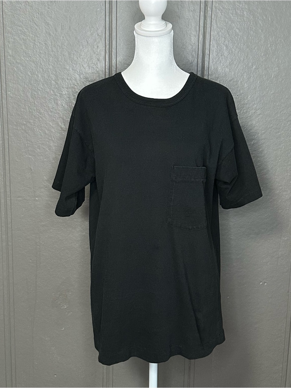Fruit of the Loom Black Pocket Tee 90s Vintage